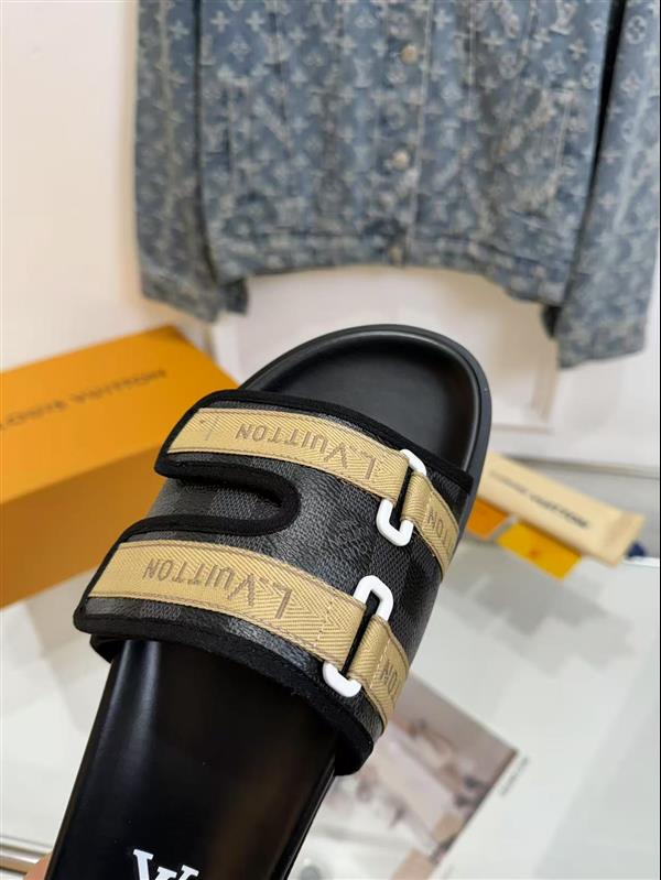 20251128184544580 210